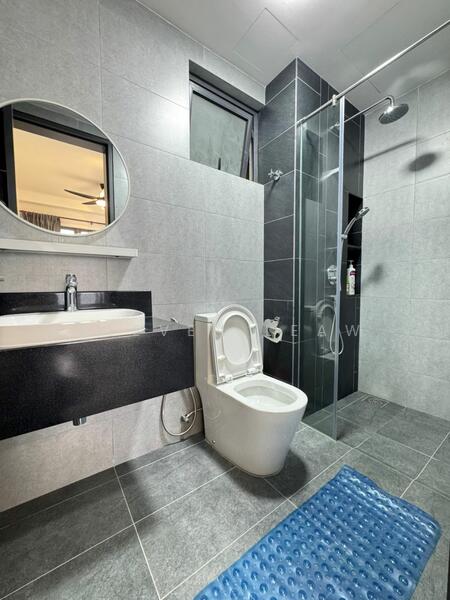2nd Bathroom