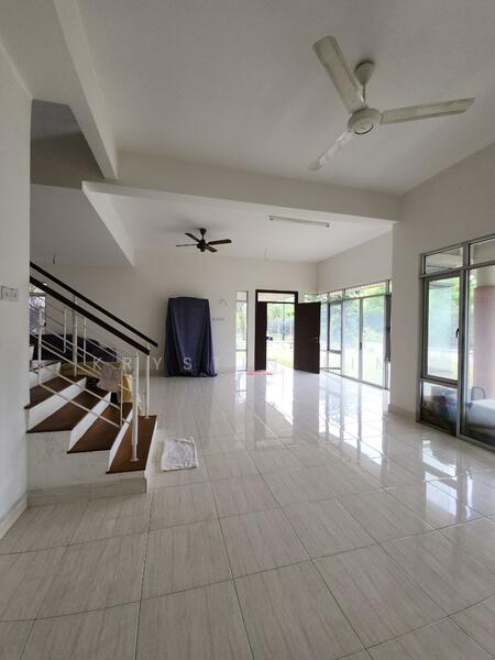 Semi-Detached House for Sale in Kota Kemuning (Shah Alam) - Krystin Lim - Living Room - PropertyGuru.com.my