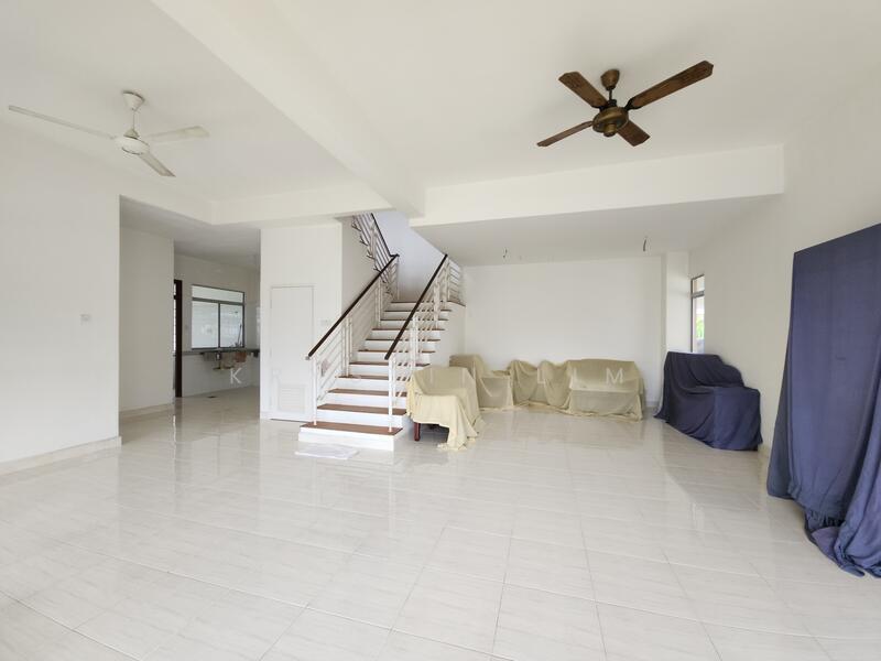 Semi-Detached House for Sale in Kota Kemuning (Shah Alam) - Krystin Lim - Living Room - PropertyGuru.com.my