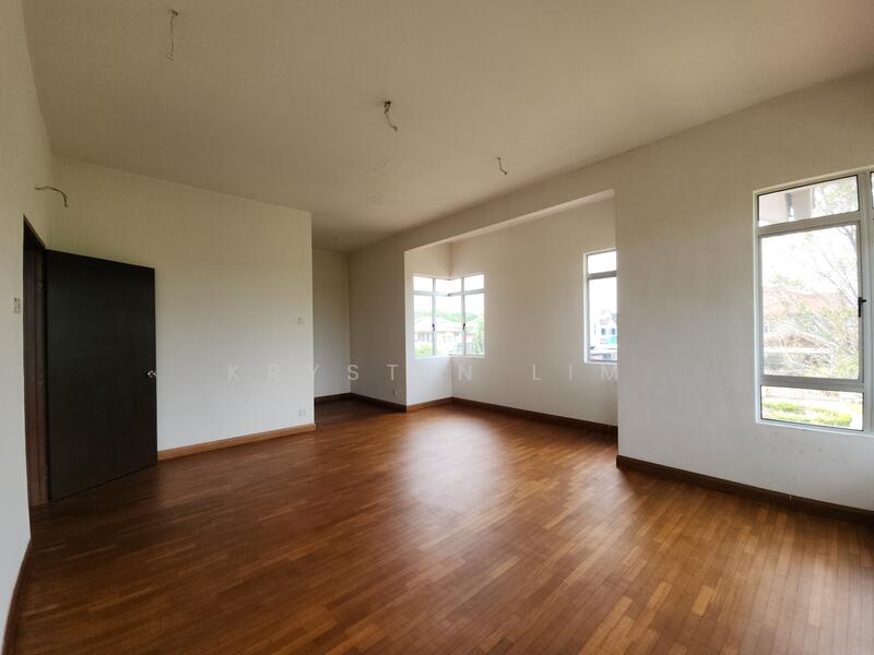 Semi-Detached House for Sale in Kota Kemuning (Shah Alam) - Krystin Lim - Master Bedroom - PropertyGuru.com.my