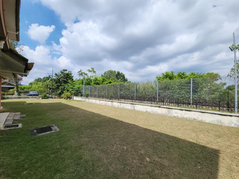 Semi-Detached House for Sale in Kota Kemuning (Shah Alam) - Krystin Lim - Garden - PropertyGuru.com.my