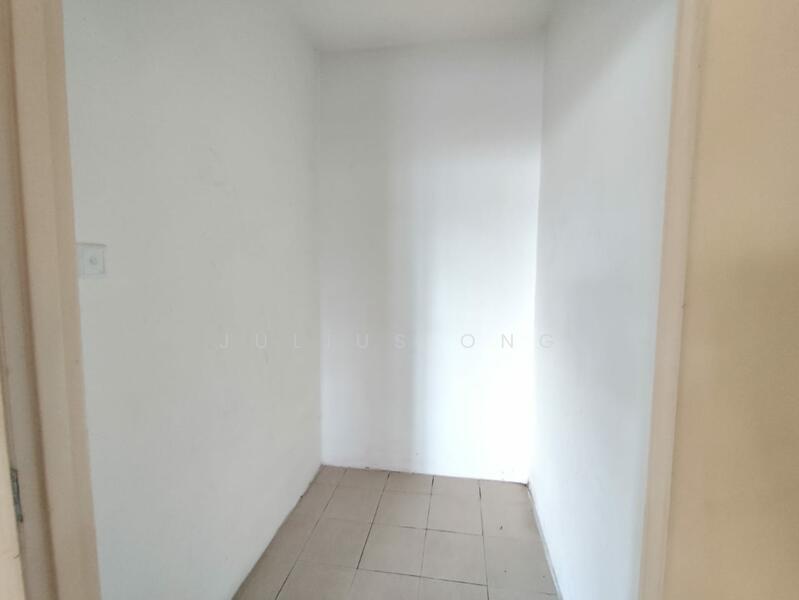 Store Rm.