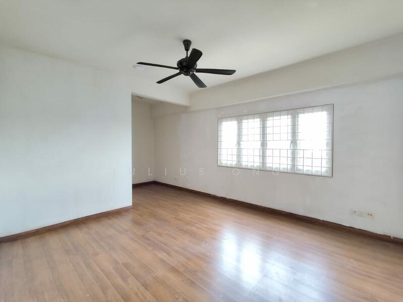 Masterbedroom with toilet
