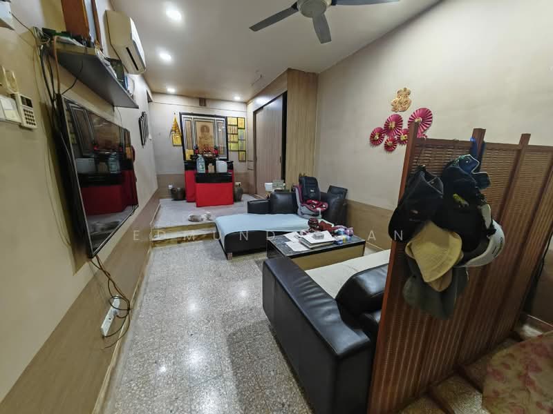 1-storey Terraced House for Sale in SS14 (Subang Jaya) - Edmund Chan - Living Room - PropertyGuru.com.my