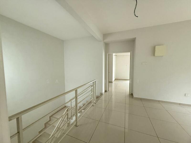 Cluster House for Sale in Johor Bahru (Johor) - Sally Zi Wei - Corridor - PropertyGuru.com.my
