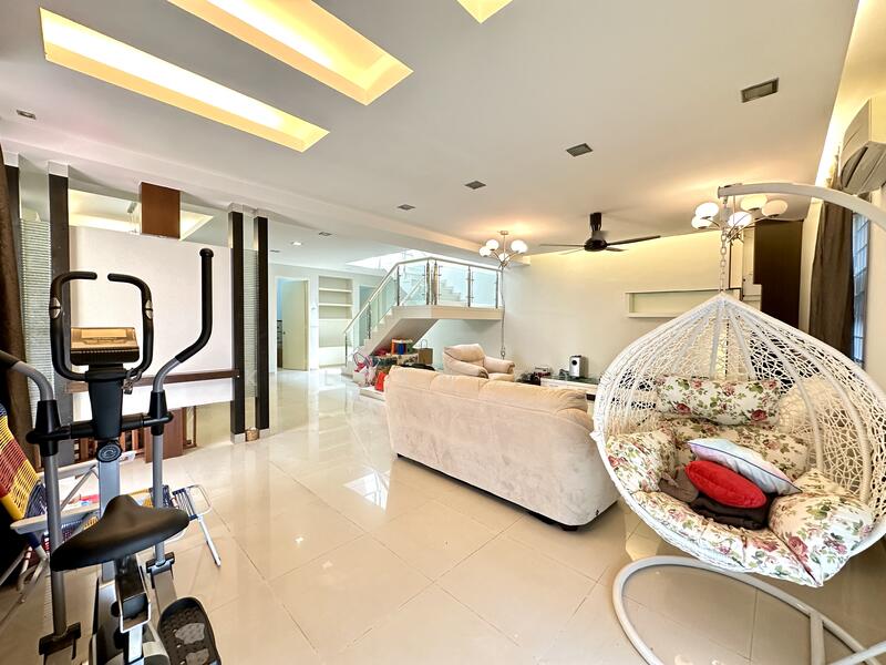 Rumah Berkembar untuk Dijual di Taman Suria (Bukit Katil) - Kellyn Foo - Living Room - PropertyGuru.com.my