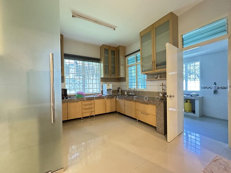 Rumah Berkembar untuk Dijual di Taman Suria (Bukit Katil) - Kellyn Foo - Kitchen - PropertyGuru.com.my