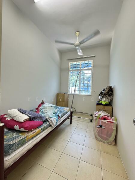 Rumah Berkembar untuk Dijual di Taman Suria (Bukit Katil) - Kellyn Foo - Bedroom - PropertyGuru.com.my