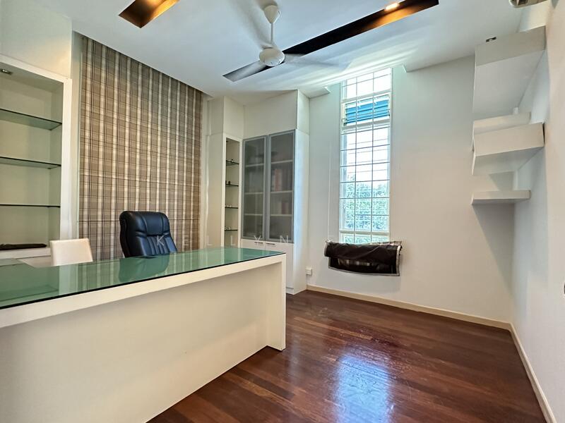 Rumah Berkembar untuk Dijual di Taman Suria (Bukit Katil) - Kellyn Foo - Study - PropertyGuru.com.my