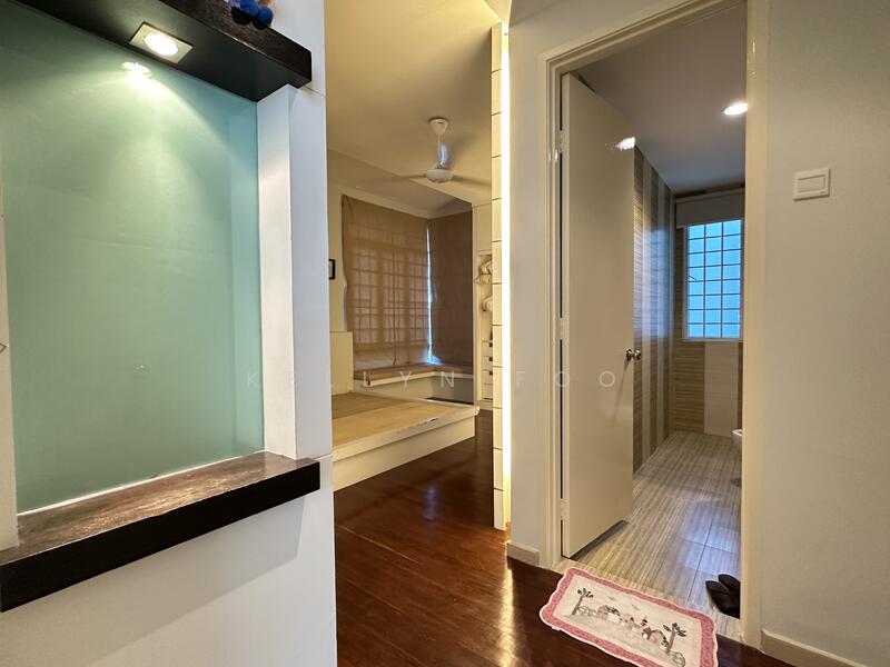 Rumah Berkembar untuk Dijual di Taman Suria (Bukit Katil) - Kellyn Foo - Corridor - PropertyGuru.com.my
