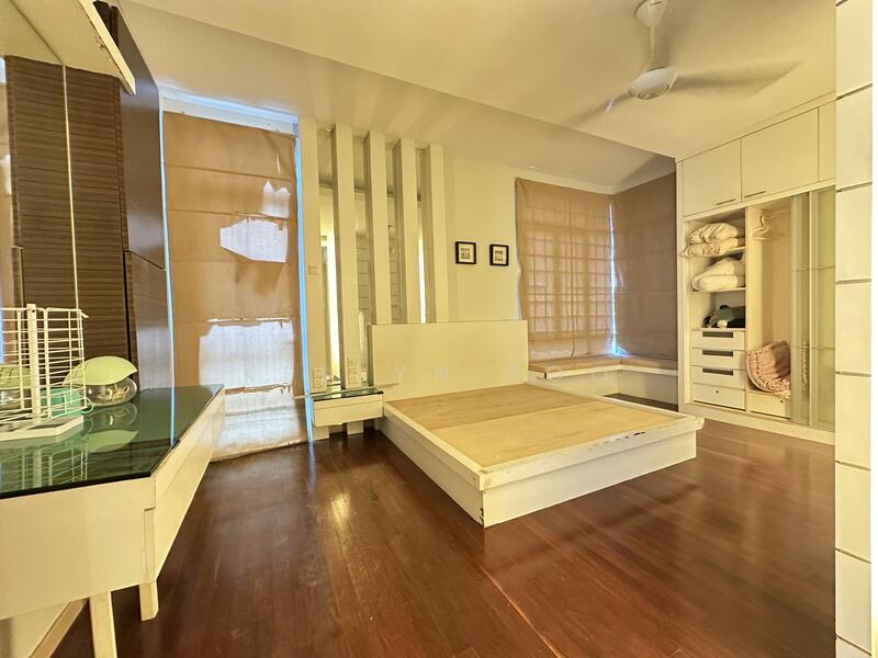 Rumah Berkembar untuk Dijual di Taman Suria (Bukit Katil) - Kellyn Foo - Bedroom - PropertyGuru.com.my
