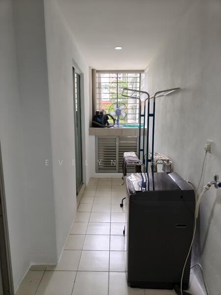 Laundry Yard