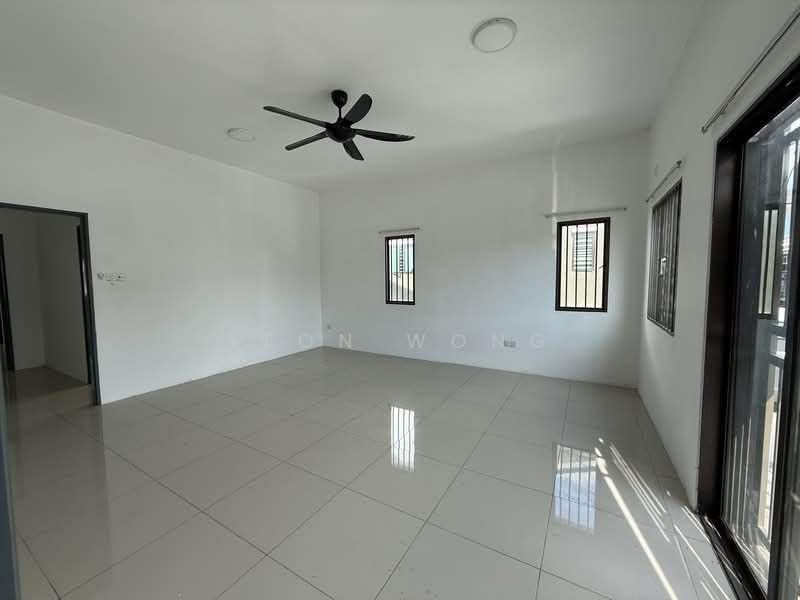 Semi-Detached House for Rent in Taman Scientex Rawang (Rawang) - LEON WONG - Living Room - PropertyGuru.com.my