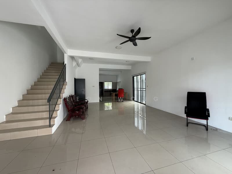 Semi-Detached House for Rent in Taman Scientex Rawang (Rawang) - LEON WONG - Living Room - PropertyGuru.com.my