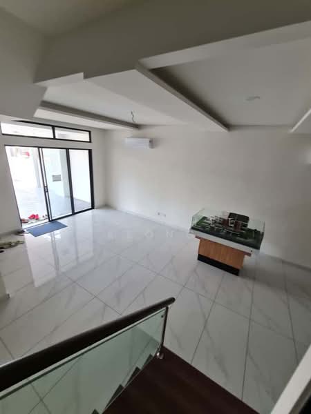 Terraced House for Sale in Happy Garden (Kuchai Lama) - Wong Chee Keong - Living Room - PropertyGuru.com.my