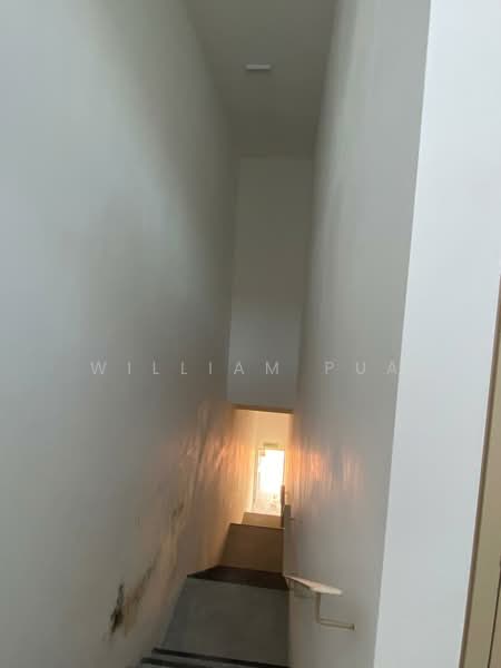 Shop / Office for Rent in Bandar Gamuda Cove (Dengkil) - William Pua - Corridor - PropertyGuru.com.my