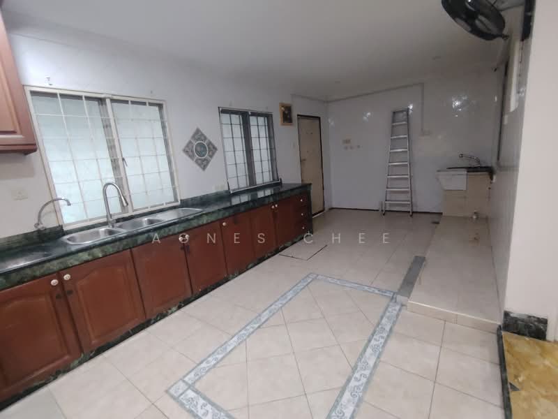 2-storey Terraced House for Rent in Bandar Sri Damansara (Selangor) - Agnes Chee - Kitchen - PropertyGuru.com.my