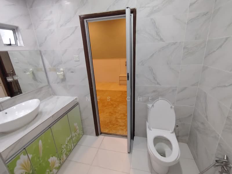 2-storey Terraced House for Rent in Bandar Sri Damansara (Selangor) - Agnes Chee - Bathroom - PropertyGuru.com.my
