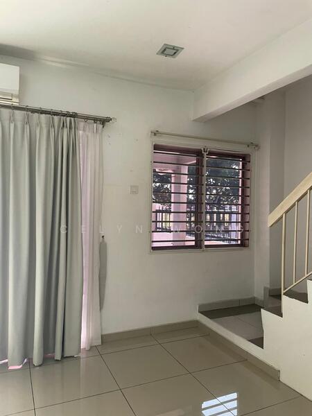 Jln PU 12/2, Puchong Utama - Living Room