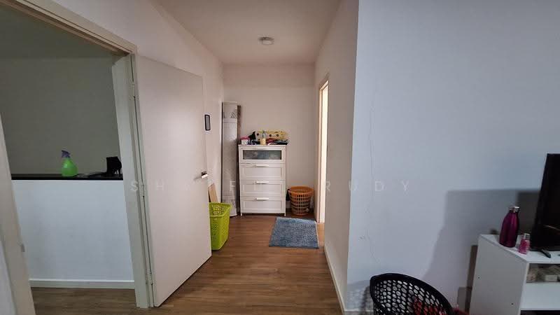 Rumah Teres untuk Dijual di Shah Alam (Selangor) - Shaiful Rudy - Corridor - PropertyGuru.com.my