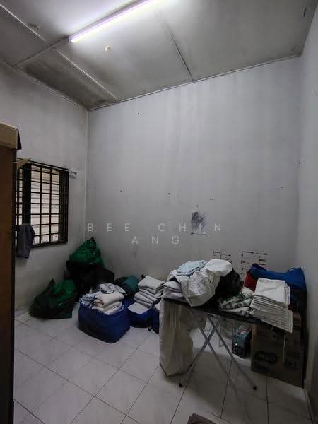 Rumah Teres 1-Tingkat untuk Dijual di Taman Dasa (Kulai) - Bee Chin Ang - Bedroom - PropertyGuru.com.my