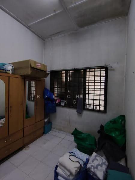Rumah Teres 1-Tingkat untuk Dijual di Taman Dasa (Kulai) - Bee Chin Ang - Bedroom - PropertyGuru.com.my