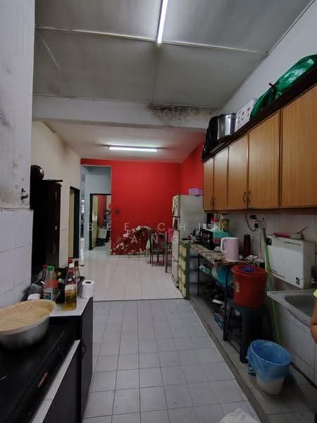 Rumah Teres 1-Tingkat untuk Dijual di Taman Dasa (Kulai) - Bee Chin Ang - Kitchen - PropertyGuru.com.my