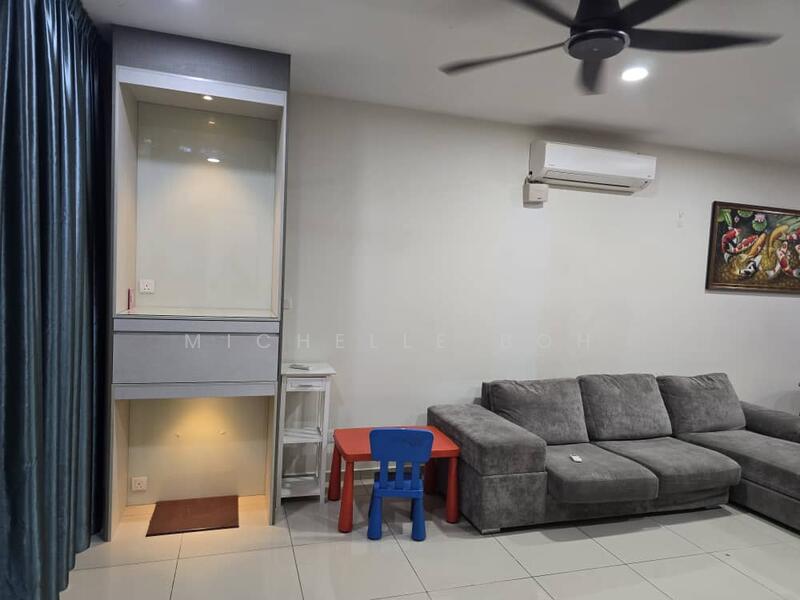 Rumah Teres 2-Tingkat untuk Dijual di Bandar Rimbayu (Telok Panglima Garang) - Michelle Boh - Living Room - PropertyGuru.com.my