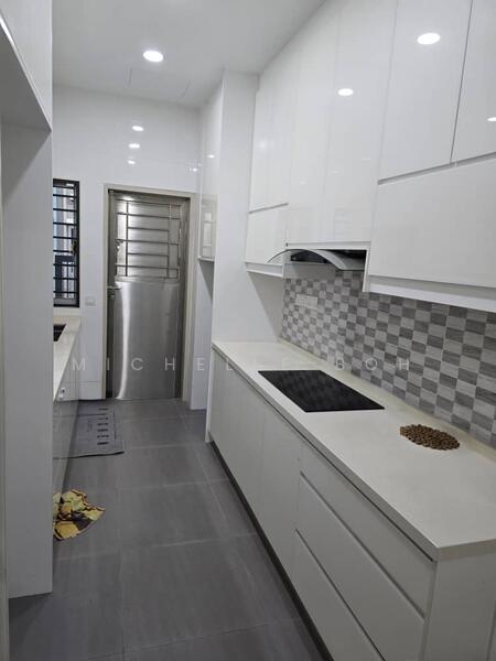 Rumah Teres 2-Tingkat untuk Dijual di Bandar Rimbayu (Telok Panglima Garang) - Michelle Boh - Kitchen - PropertyGuru.com.my