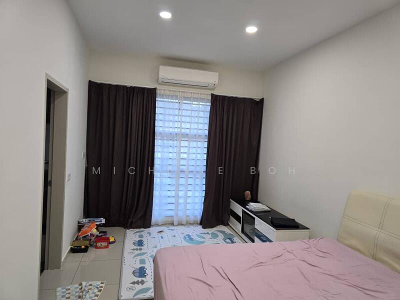 Rumah Teres 2-Tingkat untuk Dijual di Bandar Rimbayu (Telok Panglima Garang) - Michelle Boh - Bedroom - PropertyGuru.com.my