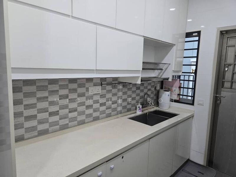 Rumah Teres 2-Tingkat untuk Dijual di Bandar Rimbayu (Telok Panglima Garang) - Michelle Boh - Kitchen - PropertyGuru.com.my