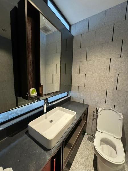 Service Residence for Sale at Scarletz Suites @ KL City Centre - Andrew Lim - Bathroom - PropertyGuru.com.my