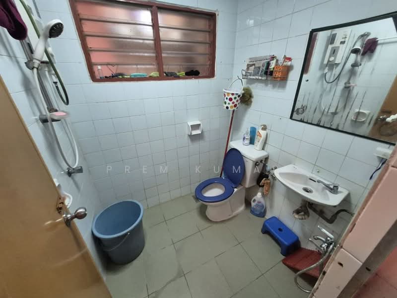 Apartment for Sale at Menara Puteri - Prem Kumar - Bathroom - PropertyGuru.com.my