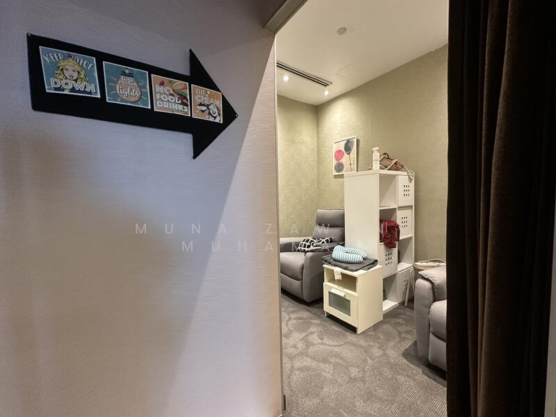 Thinking room