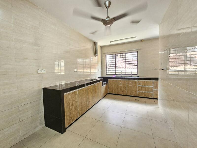 Bandar Kinrara untuk Untuk Dijual - RM 1,300,000, Feb 2026 - Kitchen - PropertyGuru.com.my