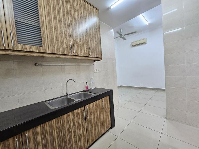 Bandar Kinrara untuk Untuk Dijual - RM 1,300,000, Feb 2026 - Kitchen - PropertyGuru.com.my