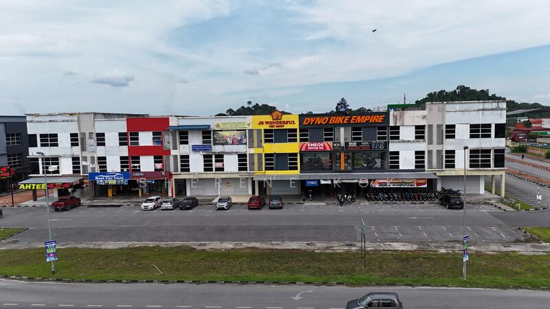 For Sale - 3 Storey Shop Corner @ Kuching East Gate City 9th Mile