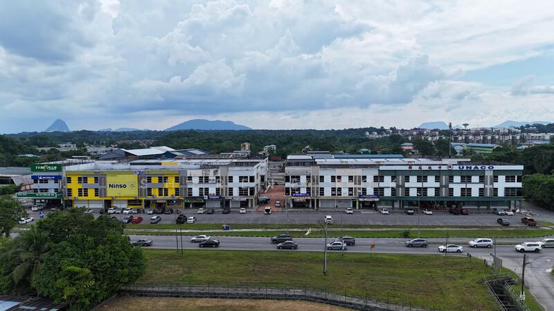 For Sale - 3 Storey Shop Corner @ Kuching East Gate City 9th Mile