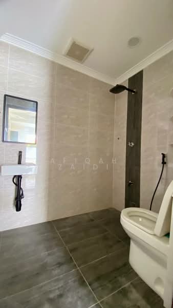 2-storey Terraced House for Sale in Bukit Jelutong (Shah Alam) - Afiqah zaidi - Bathroom - PropertyGuru.com.my