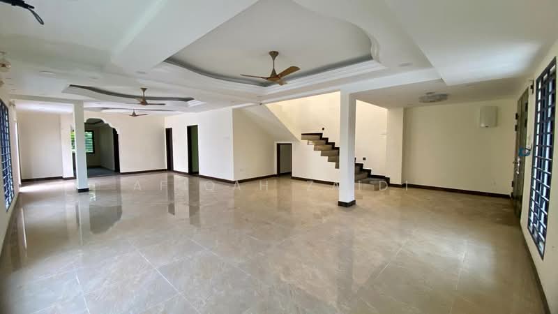 2-storey Terraced House for Sale in Bukit Jelutong (Shah Alam) - Afiqah zaidi - Living Room - PropertyGuru.com.my