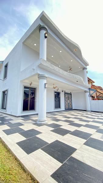 2-storey Terraced House for Sale in Bukit Jelutong (Shah Alam) - Afiqah zaidi - Exterior - PropertyGuru.com.my