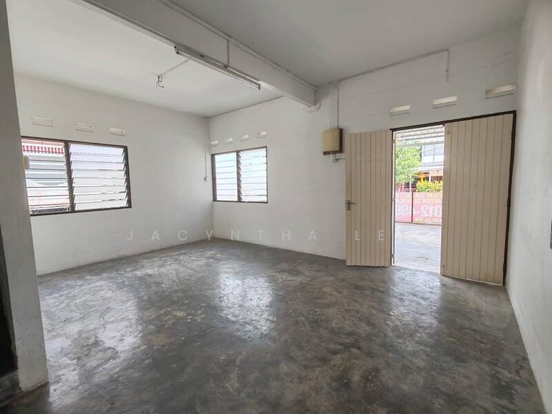 Untuk Dijual - Sungai Ara