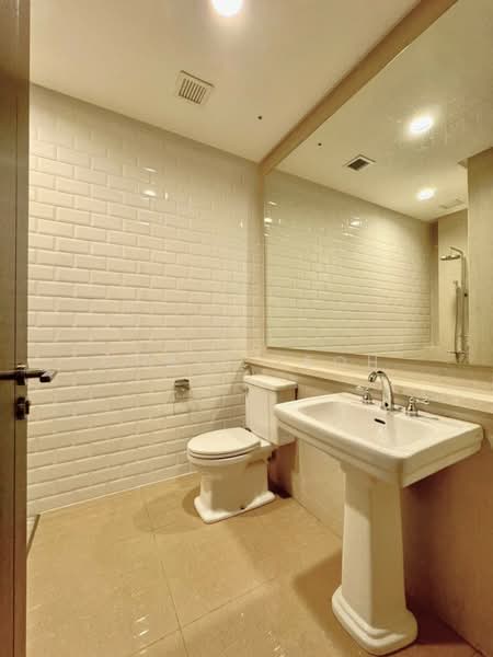 Kondominium untuk Dijual di Quayside Seafront Resort Condominiums - Chris Teoh - Bathroom - PropertyGuru.com.my