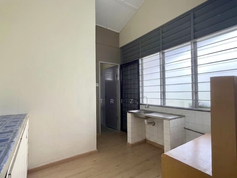 Rumah Teres 1 Tingkat untuk Dijual di Poh Kwong Park (Kuching) - Beautriz Sim - Kitchen - PropertyGuru.com.my