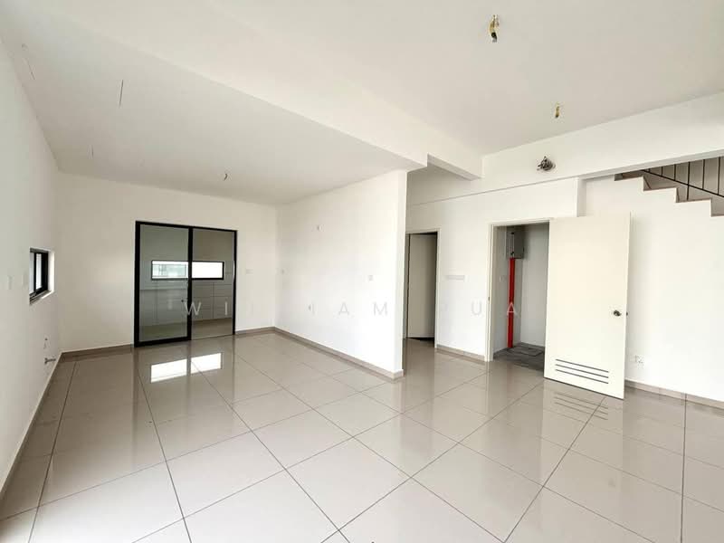 Sejati Lakeside 2 untuk Untuk Dijual - RM 1,750,000, Mac 2026 - Living Room - PropertyGuru.com.my