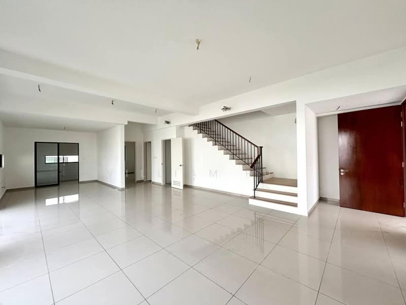 Sejati Lakeside 2 untuk Untuk Dijual - RM 1,750,000, Mac 2026 - Living Room - PropertyGuru.com.my