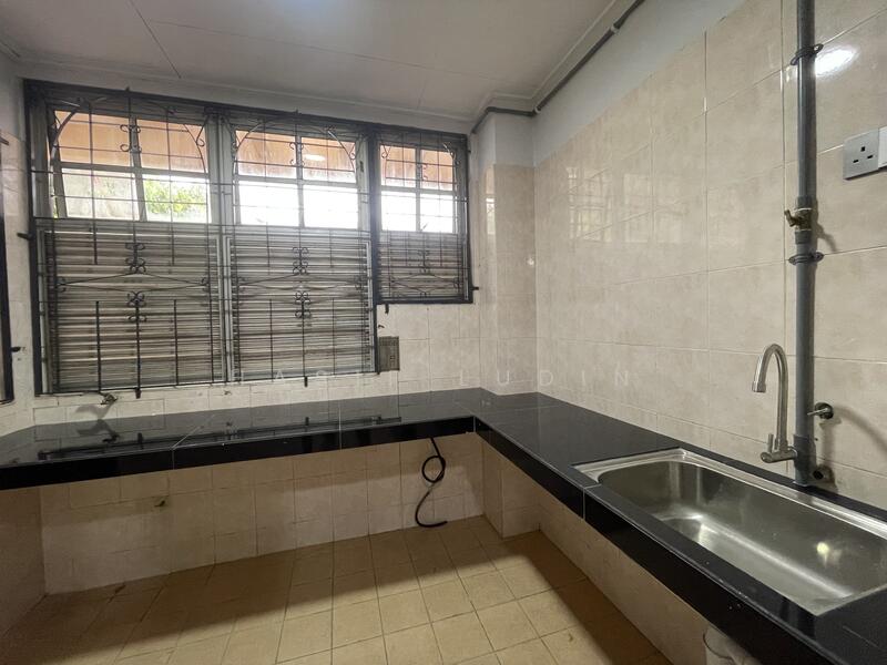 Untuk Disewa - Jalan Cenderawasih, P9A/3, Presinct 9