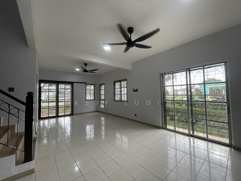 Untuk Disewa - Jalan Cenderawasih, P9A/3, Presinct 9