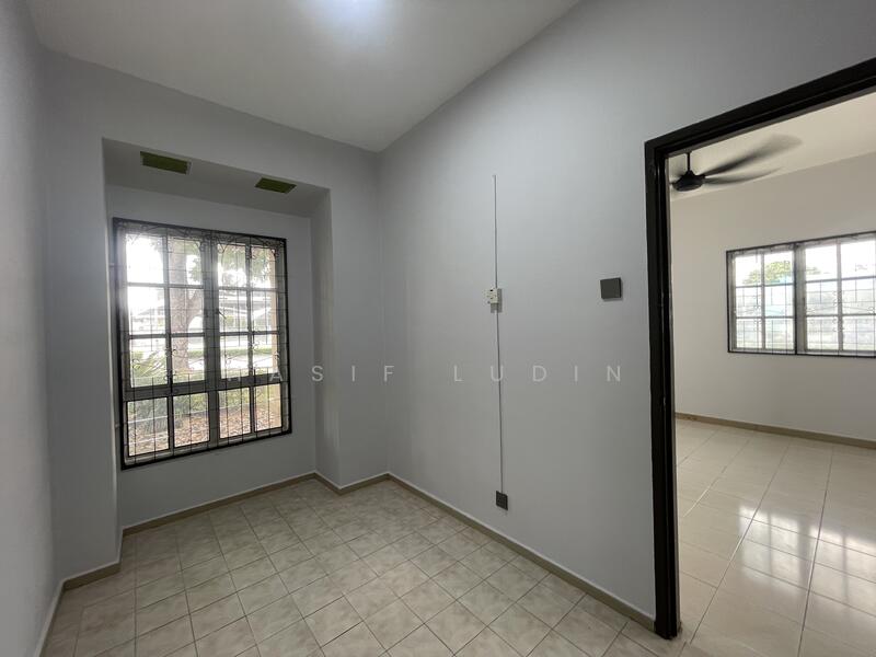 Untuk Disewa - Jalan Cenderawasih, P9A/3, Presinct 9