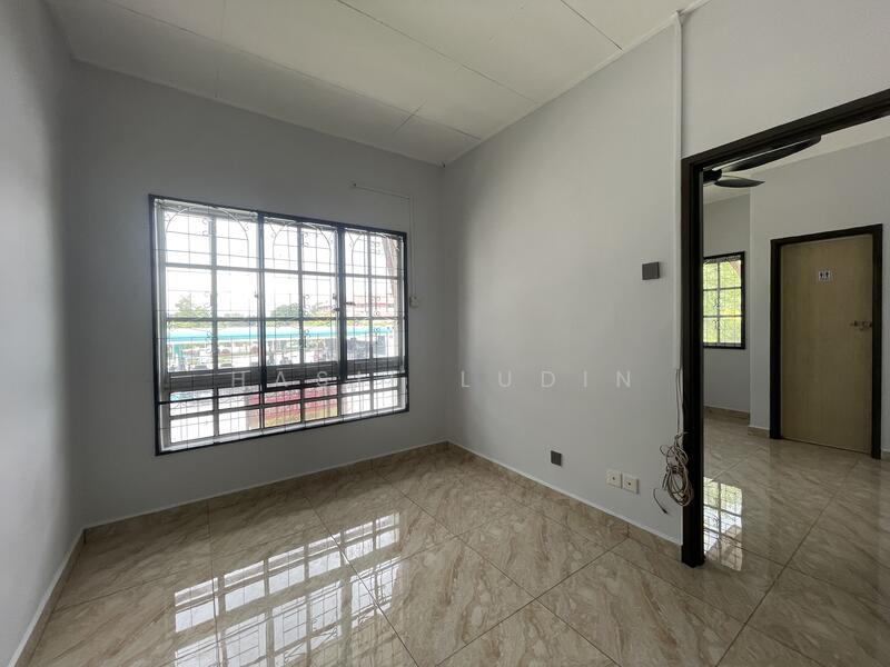 Untuk Disewa - Jalan Cenderawasih, P9A/3, Presinct 9
